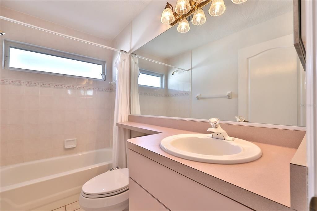 В аренду: $2,945 (3 спален, 2 ванн, 2198 Квадратных фут)