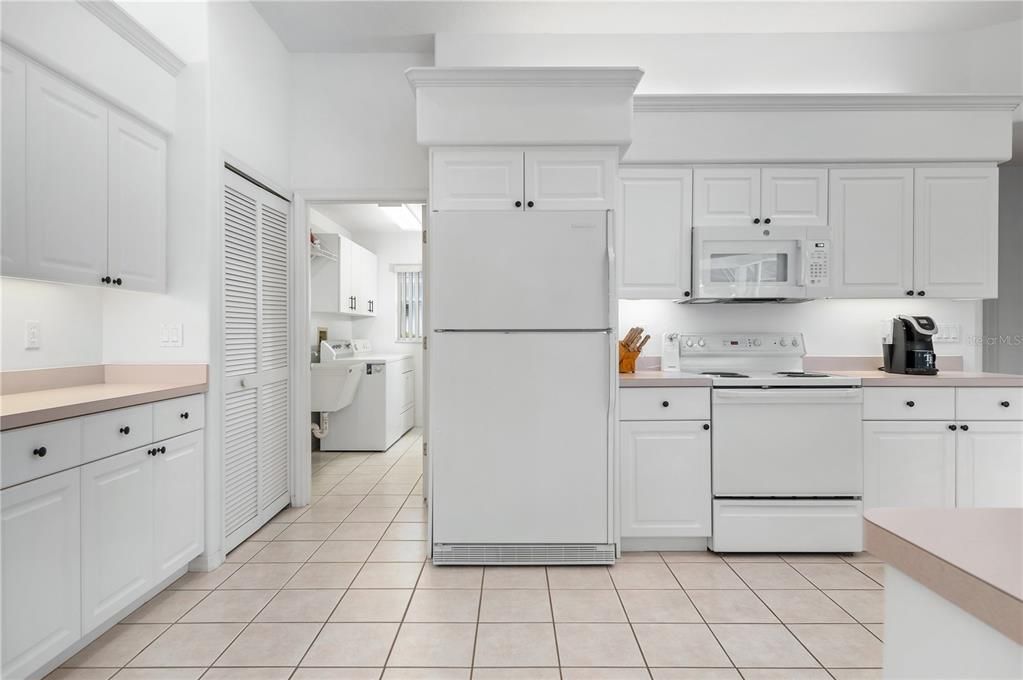 En Renta: $2,995 (3 camas, 2 baños, 2198 Pies cuadrados)