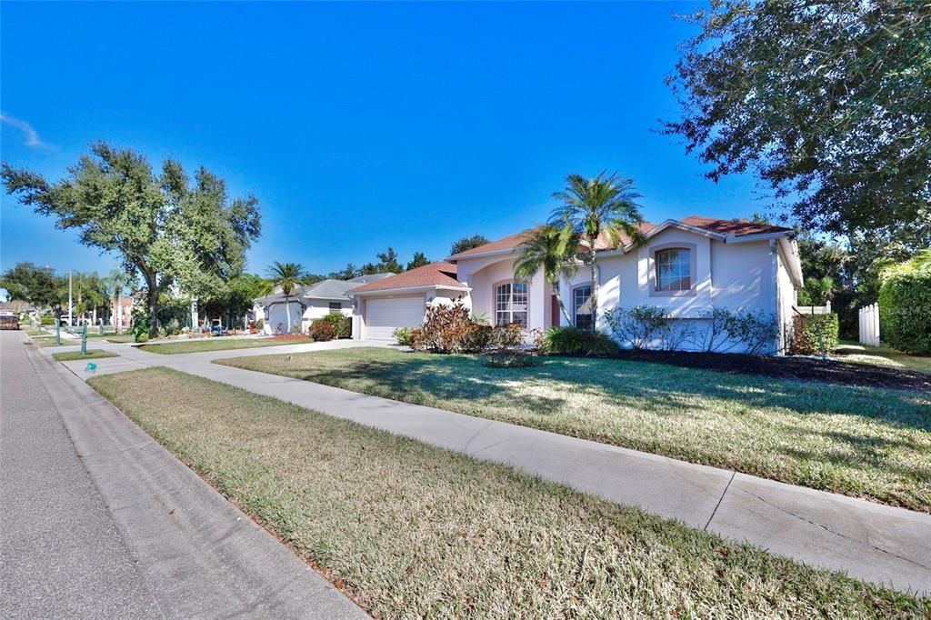 В аренду: $2,945 (3 спален, 2 ванн, 2198 Квадратных фут)