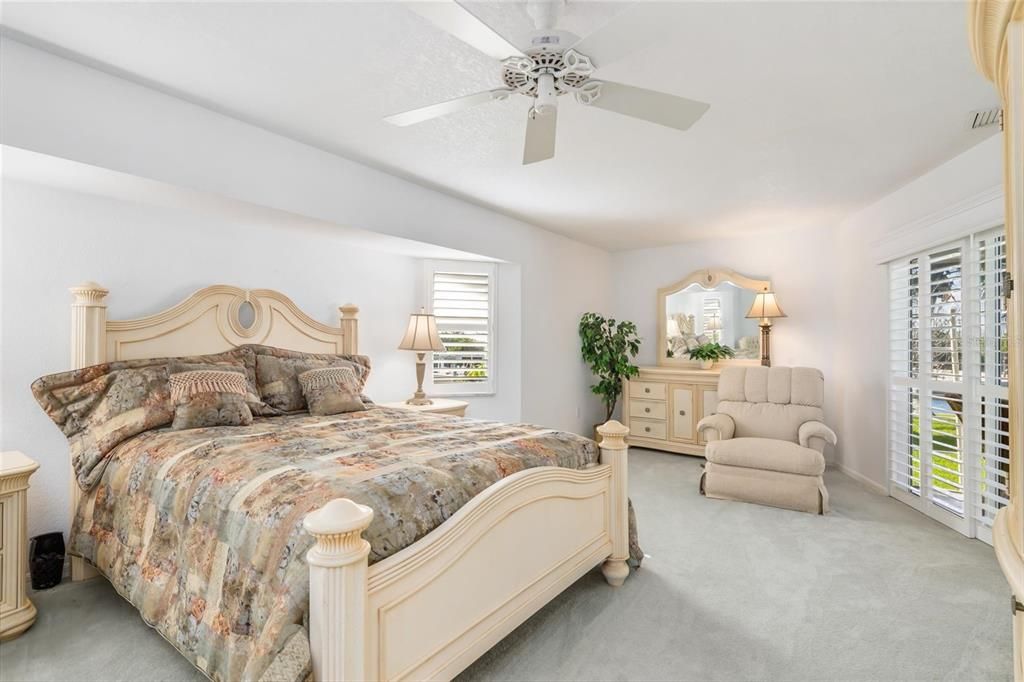 Active With Contract: $599,000 (3 beds, 2 baths, 2233 Square Feet)