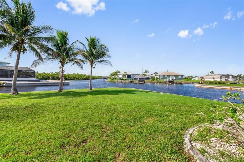 Active With Contract: $599,000 (3 beds, 2 baths, 2233 Square Feet)