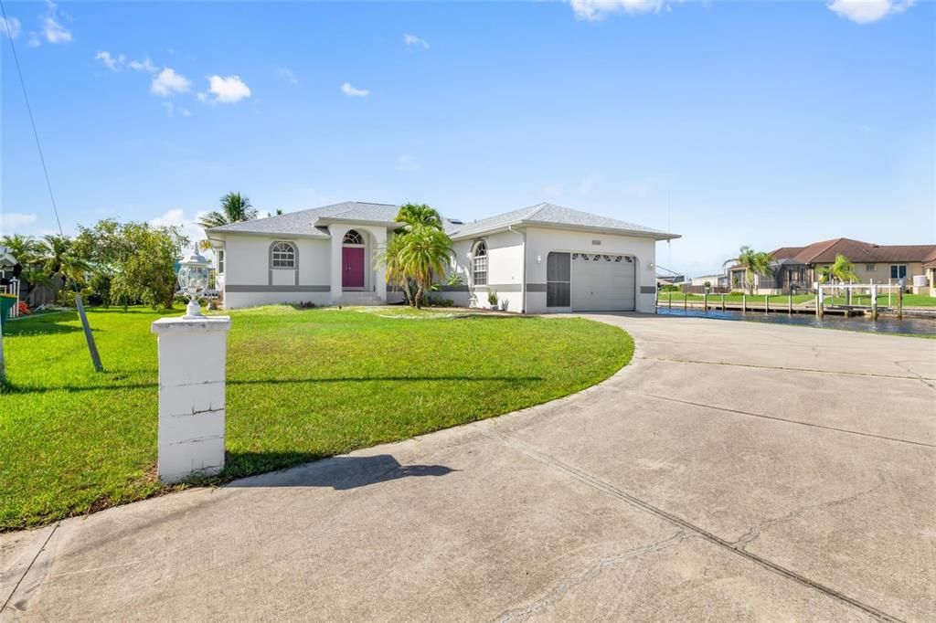 Active With Contract: $599,000 (3 beds, 2 baths, 2233 Square Feet)