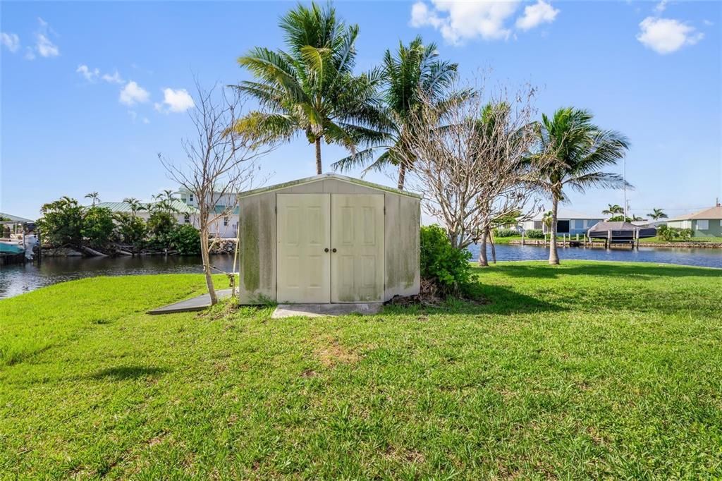 Active With Contract: $599,000 (3 beds, 2 baths, 2233 Square Feet)