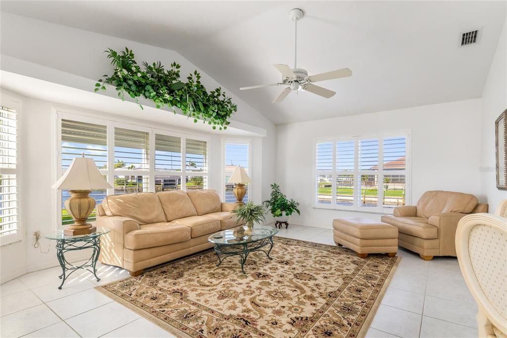 Active With Contract: $599,000 (3 beds, 2 baths, 2233 Square Feet)