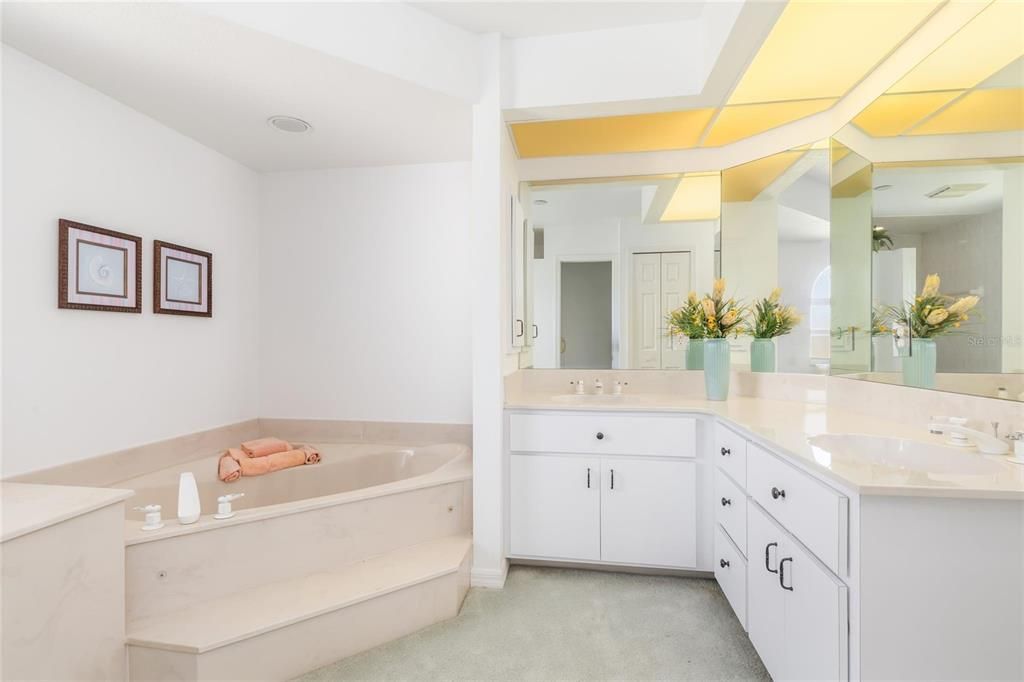 Active With Contract: $599,000 (3 beds, 2 baths, 2233 Square Feet)