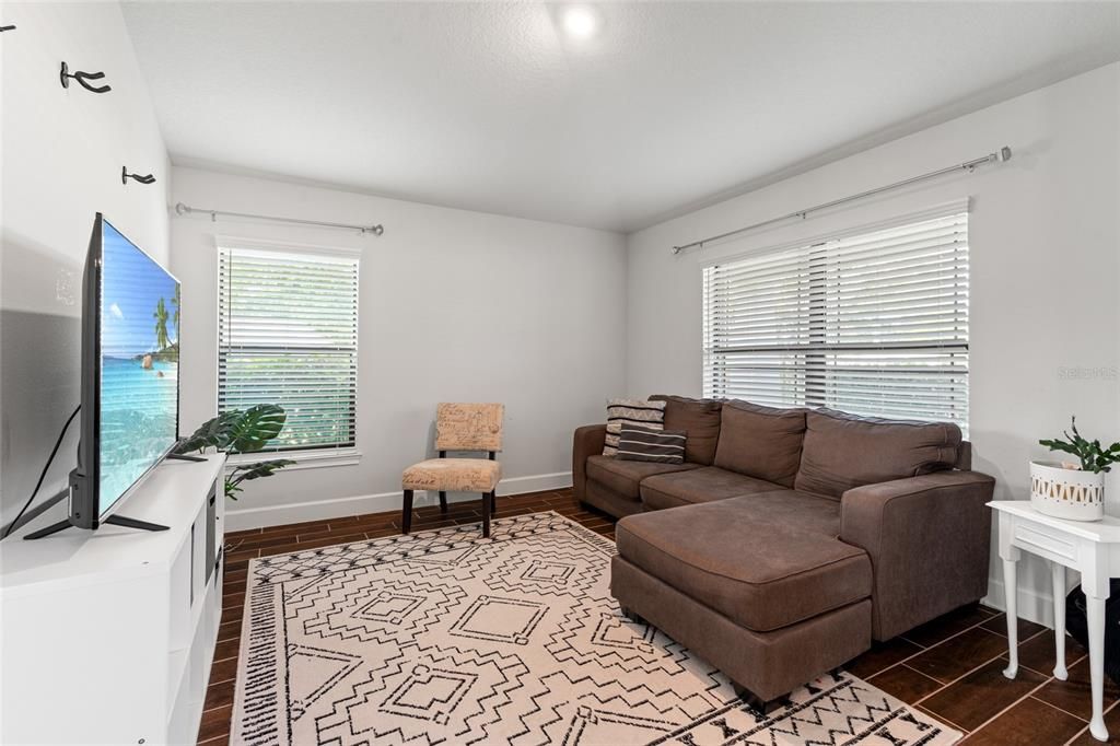 En Venta: $523,000 (4 camas, 3 baños, 2316 Pies cuadrados)