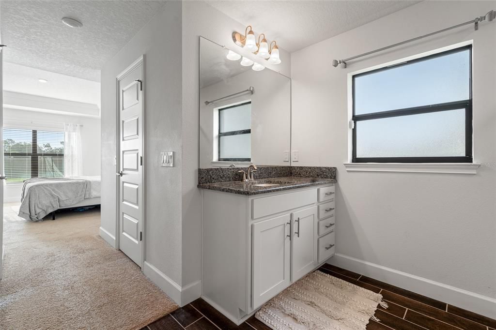 En Venta: $523,000 (4 camas, 3 baños, 2316 Pies cuadrados)