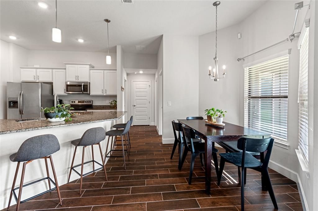 En Venta: $523,000 (4 camas, 3 baños, 2316 Pies cuadrados)