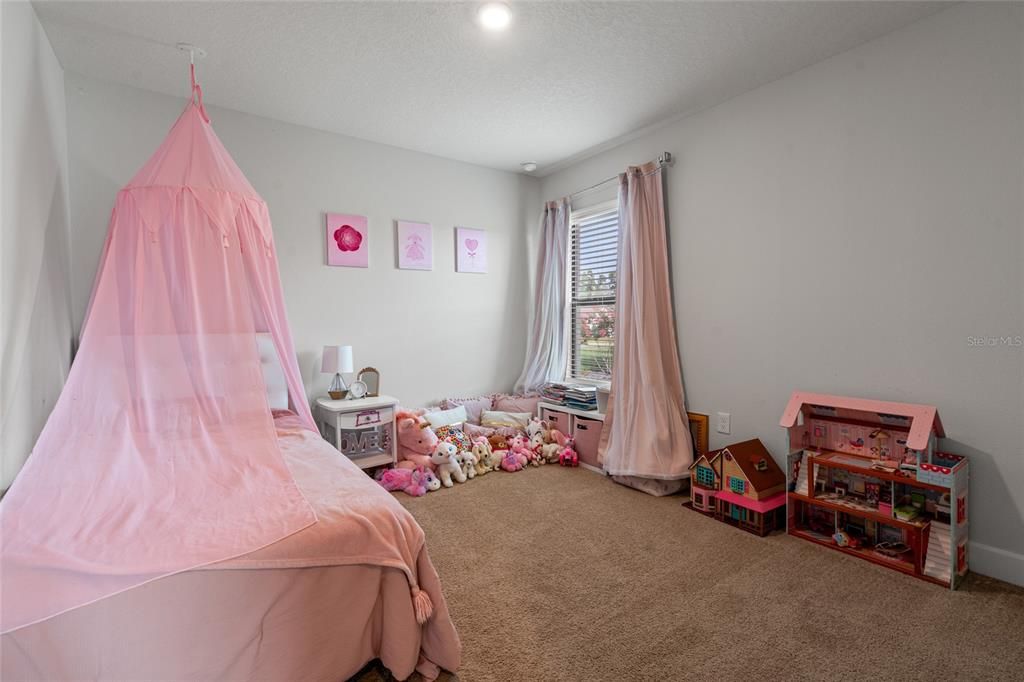 En Venta: $523,000 (4 camas, 3 baños, 2316 Pies cuadrados)