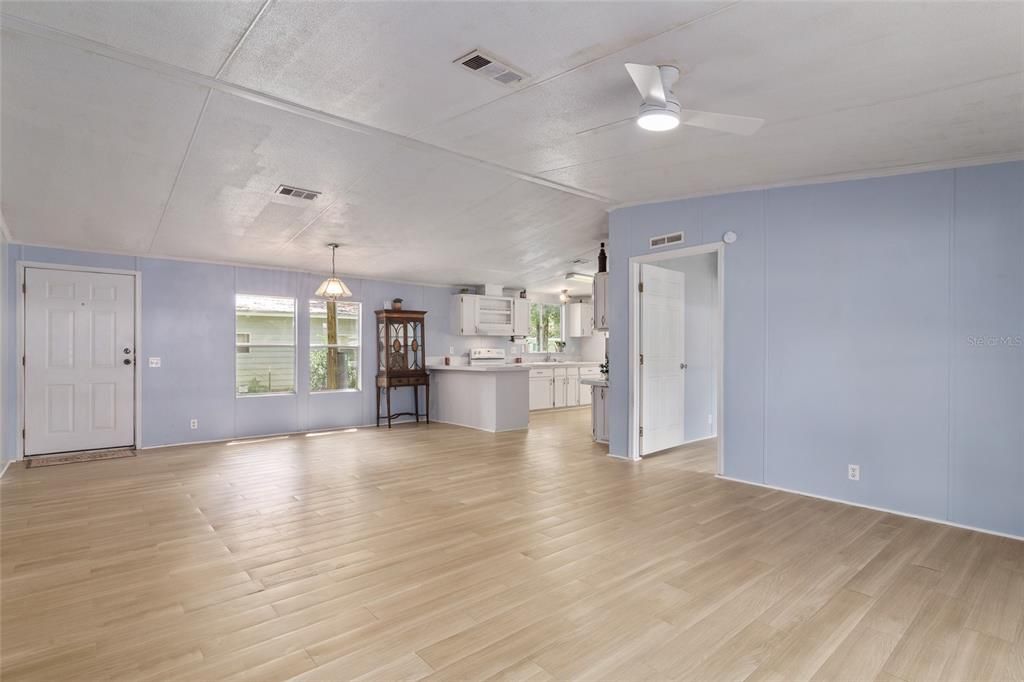 待售: $149,900 (3 贝兹, 2 浴室, 1512 平方英尺)