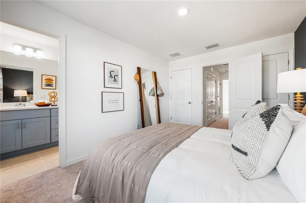 Activo con contrato: $265,440 (2 camas, 2 baños, 1187 Pies cuadrados)