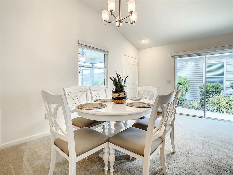 На продажу: $289,000 (2 спален, 2 ванн, 1148 Квадратных фут)