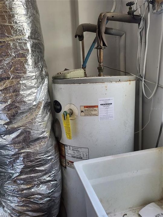 For Rent: $5,500 (3 beds, 2 baths, 2000 Square Feet)