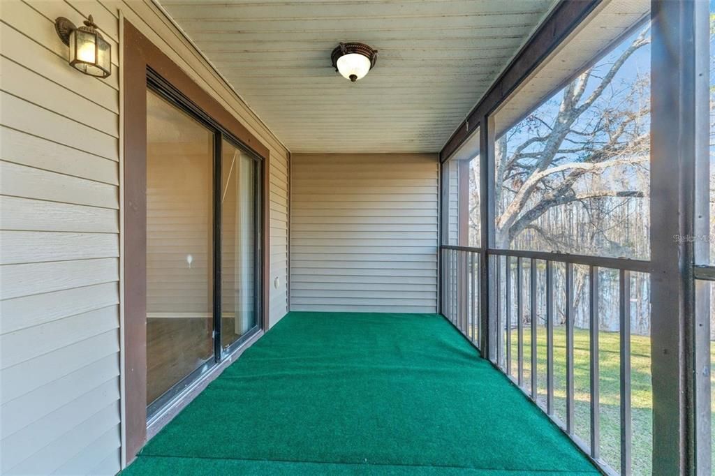 Activo con contrato: $122,500 (3 camas, 2 baños, 1239 Pies cuadrados)