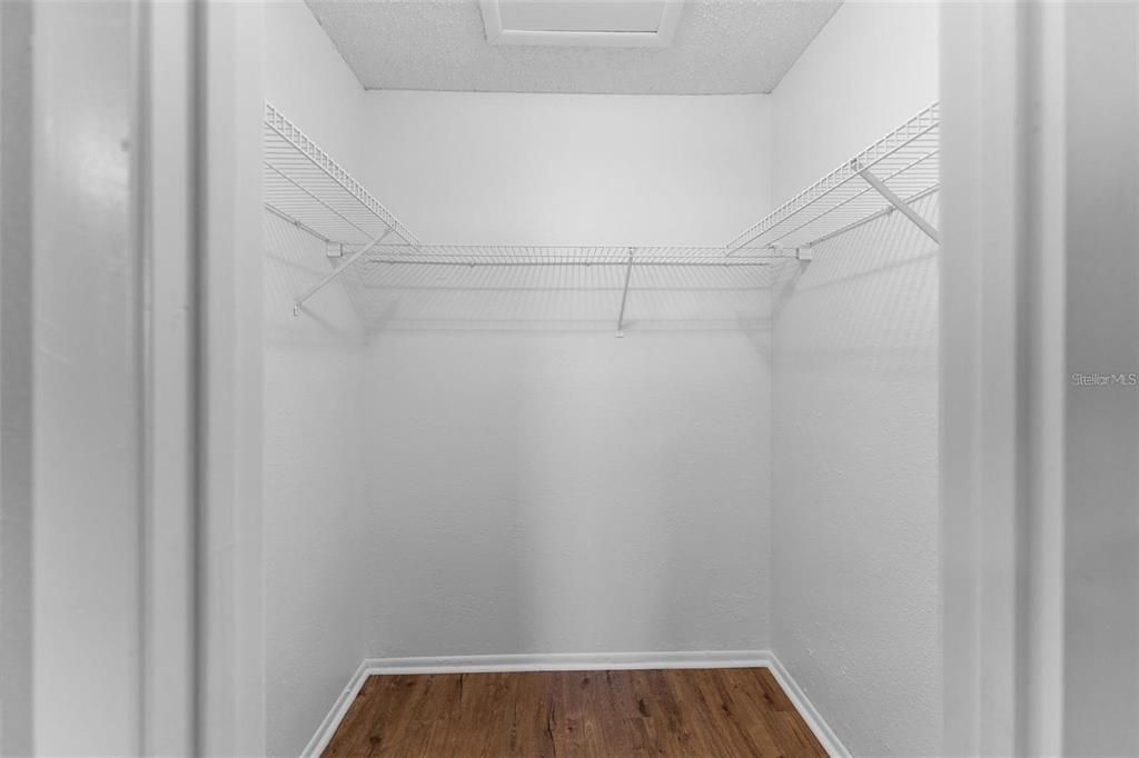 Activo con contrato: $122,500 (3 camas, 2 baños, 1239 Pies cuadrados)