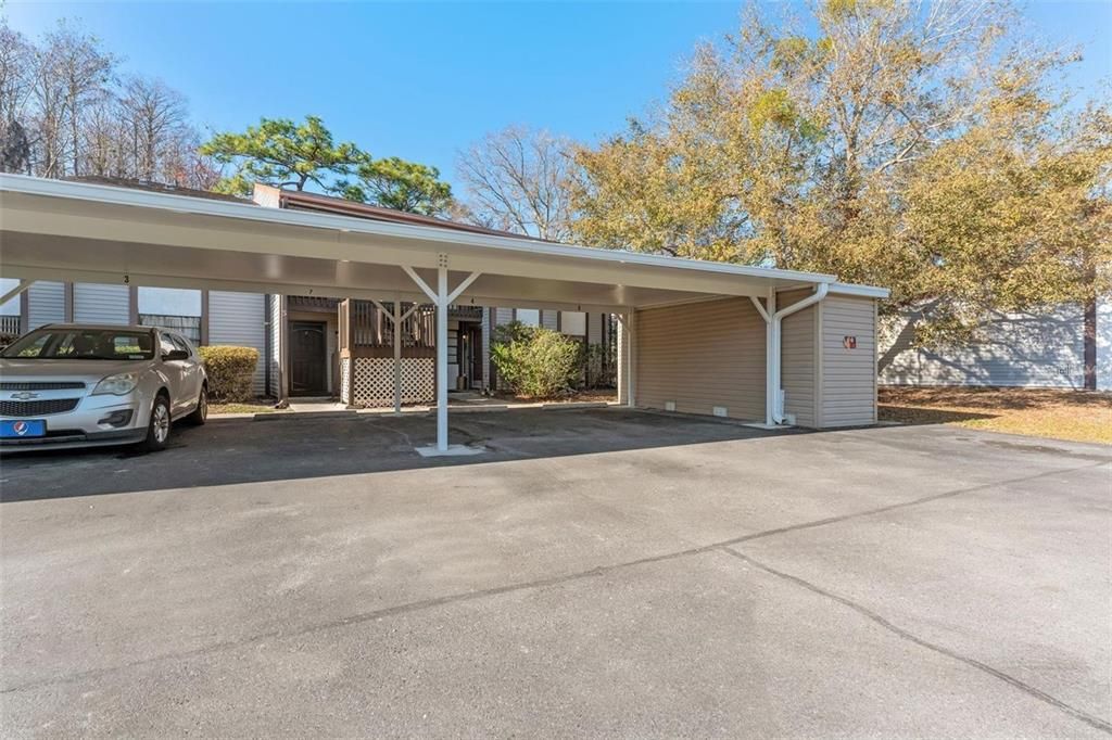 Activo con contrato: $122,500 (3 camas, 2 baños, 1239 Pies cuadrados)