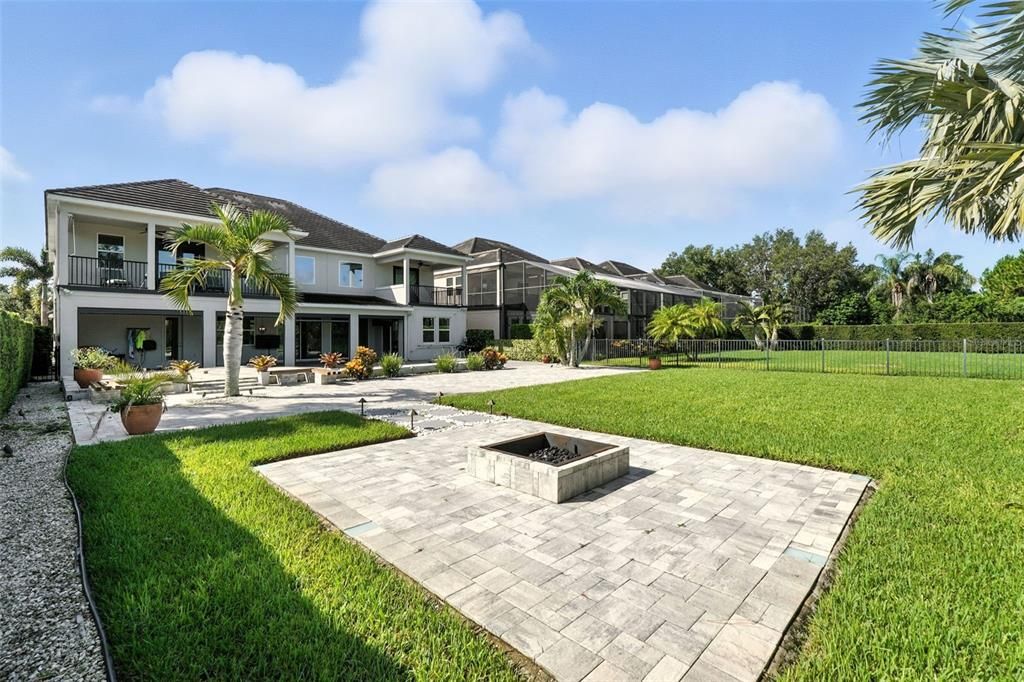 Active With Contract: $1,499,998 (5 beds, 5 baths, 5120 Square Feet)