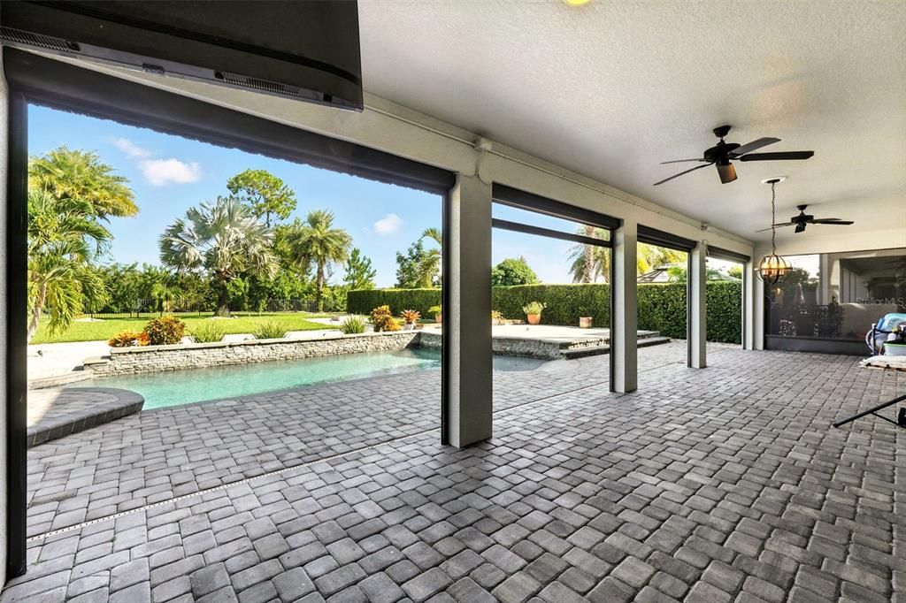 Active With Contract: $1,499,998 (5 beds, 5 baths, 5120 Square Feet)