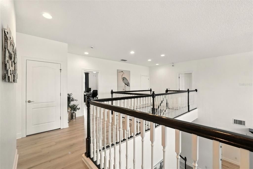 Active With Contract: $1,499,998 (5 beds, 5 baths, 5120 Square Feet)