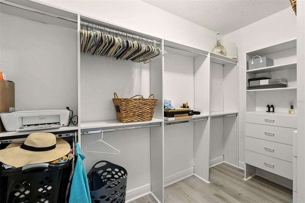 Active With Contract: $1,499,998 (5 beds, 5 baths, 5120 Square Feet)