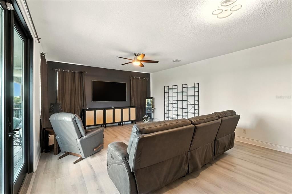 Active With Contract: $1,499,998 (5 beds, 5 baths, 5120 Square Feet)