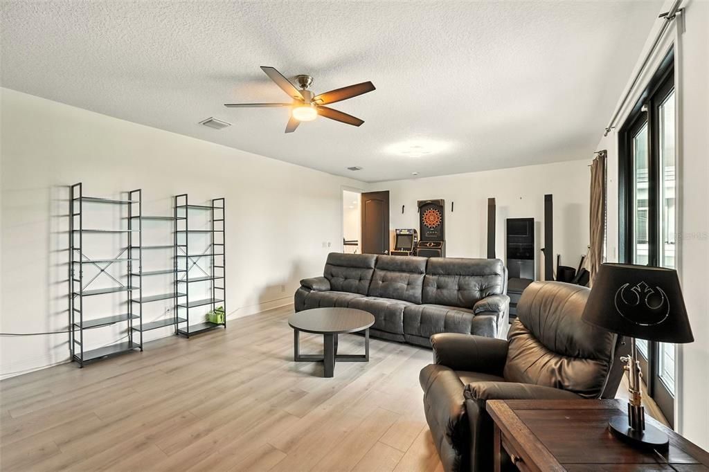 Active With Contract: $1,499,998 (5 beds, 5 baths, 5120 Square Feet)