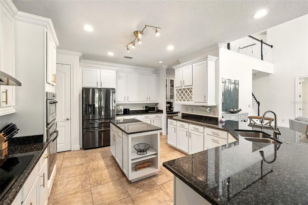 Active With Contract: $1,499,998 (5 beds, 5 baths, 5120 Square Feet)