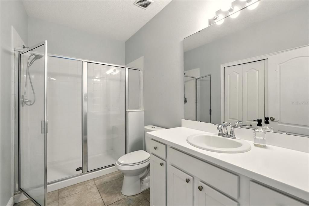 Active With Contract: $1,499,998 (5 beds, 5 baths, 5120 Square Feet)