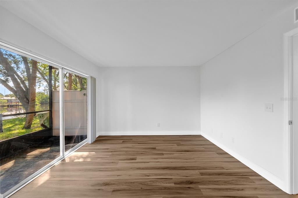 待售: $114,800 (1 贝兹, 1 浴室, 760 平方英尺)