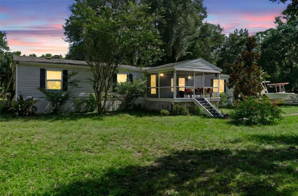 Activo con contrato: $424,900 (4 camas, 2 baños, 1848 Pies cuadrados)