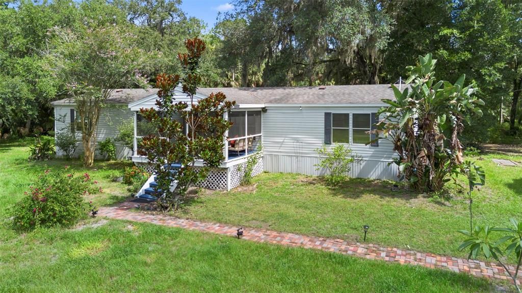 Activo con contrato: $424,900 (4 camas, 2 baños, 1848 Pies cuadrados)