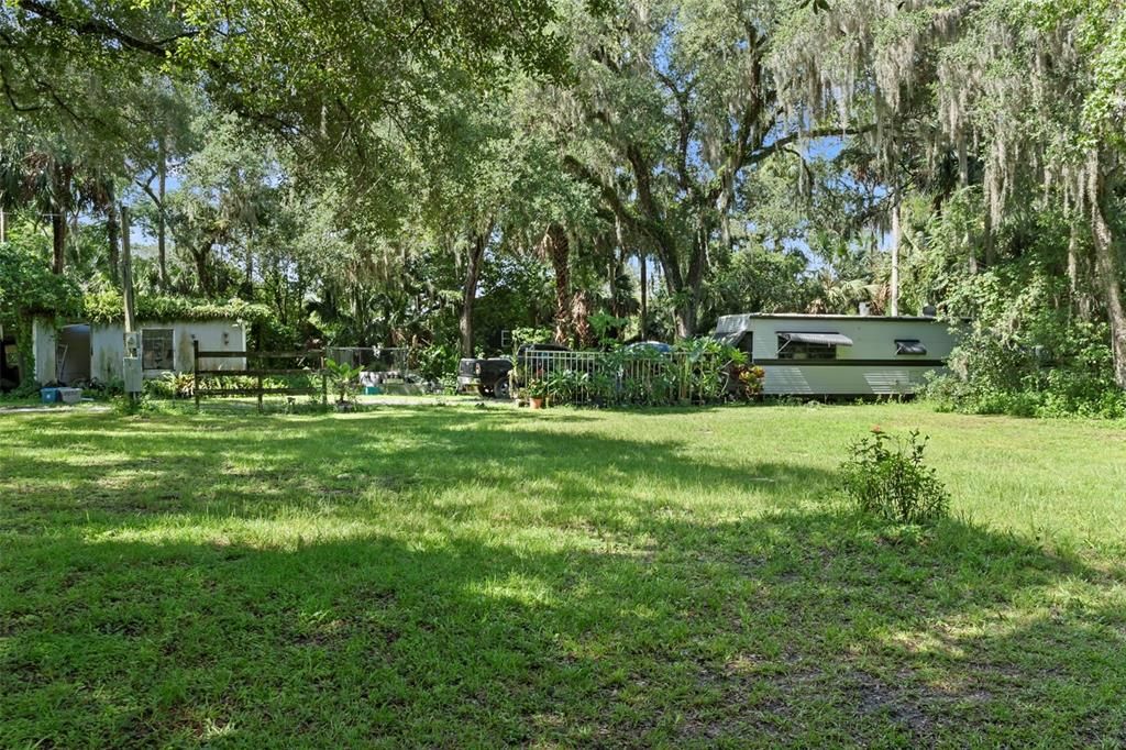 Activo con contrato: $424,900 (4 camas, 2 baños, 1848 Pies cuadrados)