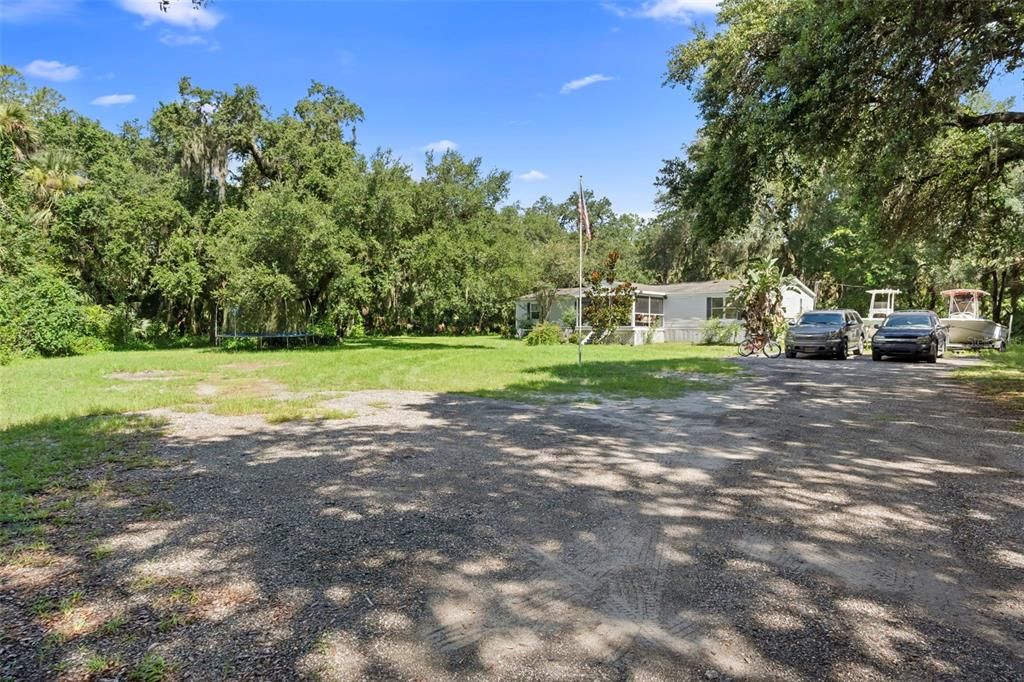 Activo con contrato: $424,900 (4 camas, 2 baños, 1848 Pies cuadrados)