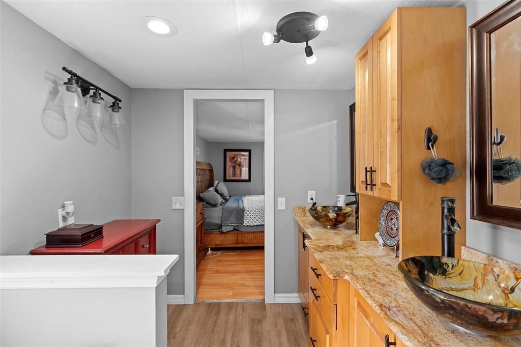 Activo con contrato: $424,900 (4 camas, 2 baños, 1848 Pies cuadrados)