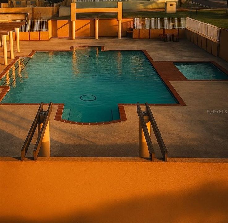 En Venta: $450,000 (4 camas, 3 baños, 2000 Pies cuadrados)