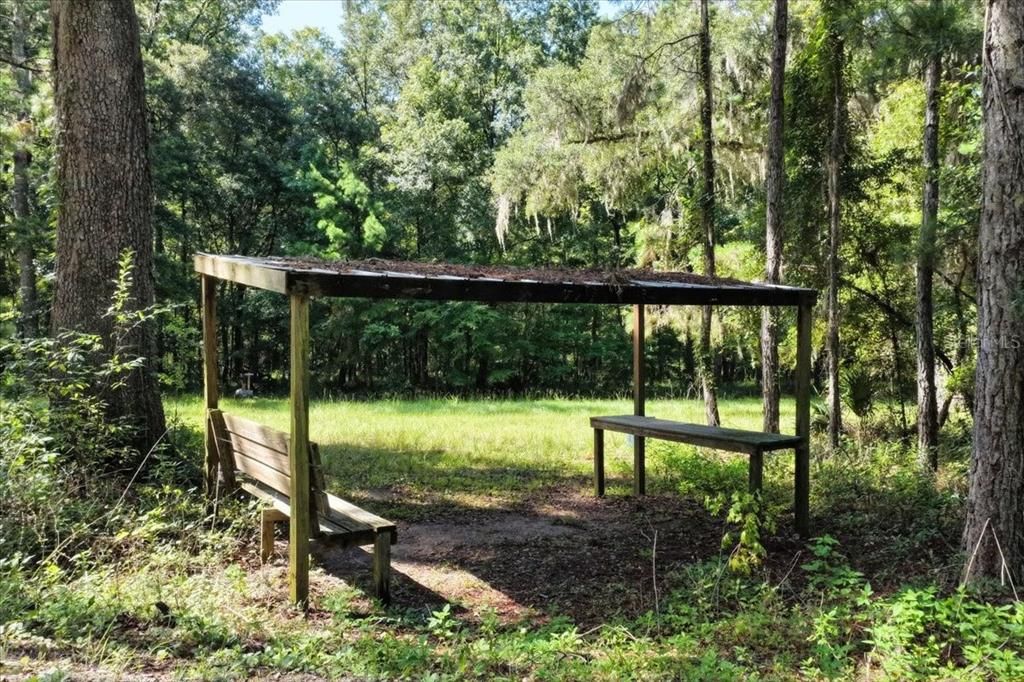 待售: $225,000 (16.97 acres)