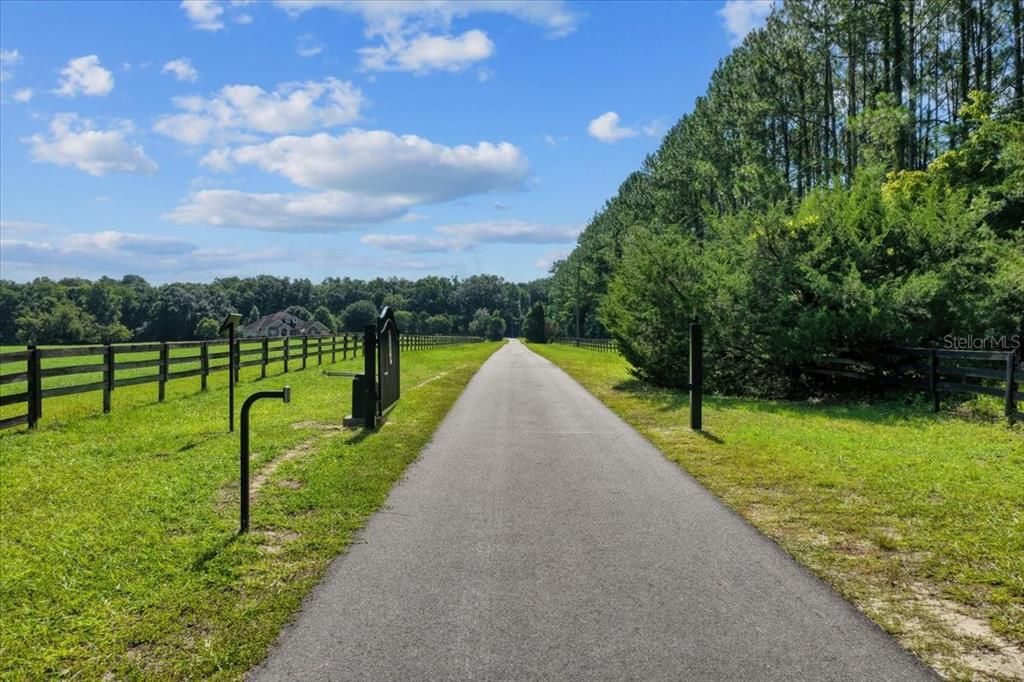 待售: $225,000 (16.97 acres)