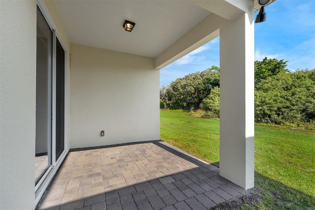 Под контрактом: $2,350 (4 спален, 2 ванн, 1850 Квадратных фут)