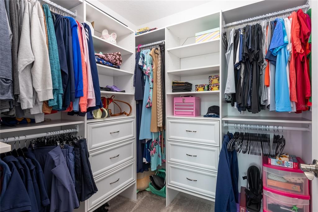 For Sale: $729,000 (5 beds, 3 baths, 3537 Square Feet)