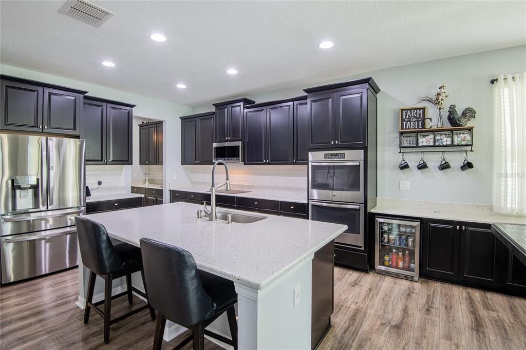 For Sale: $729,000 (5 beds, 3 baths, 3537 Square Feet)