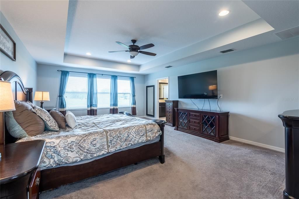 For Sale: $729,000 (5 beds, 3 baths, 3537 Square Feet)