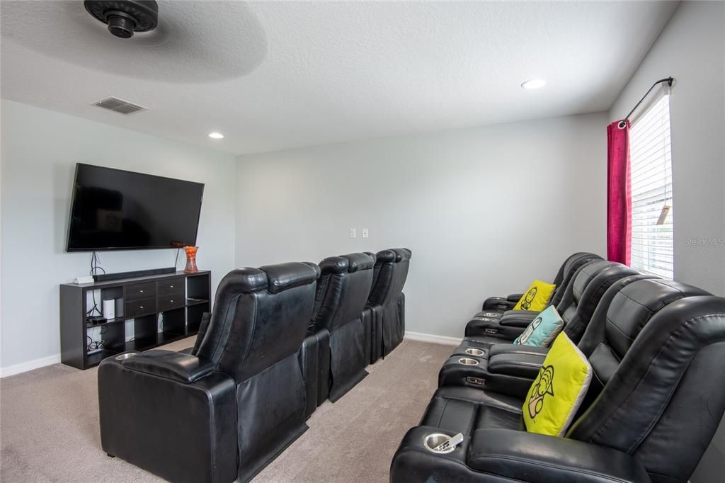 For Sale: $729,000 (5 beds, 3 baths, 3537 Square Feet)