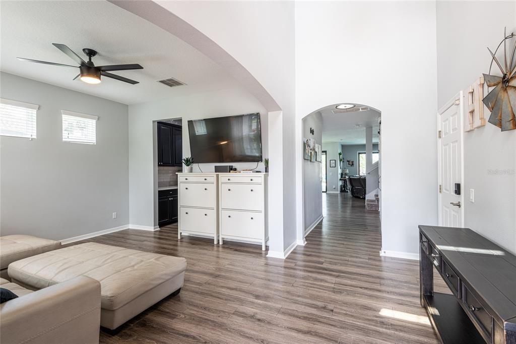 For Sale: $729,000 (5 beds, 3 baths, 3537 Square Feet)