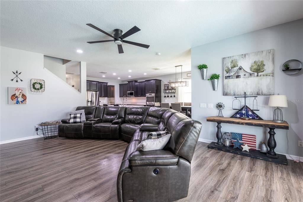 For Sale: $729,000 (5 beds, 3 baths, 3537 Square Feet)