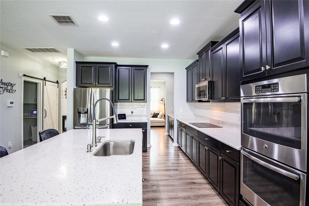 For Sale: $729,000 (5 beds, 3 baths, 3537 Square Feet)