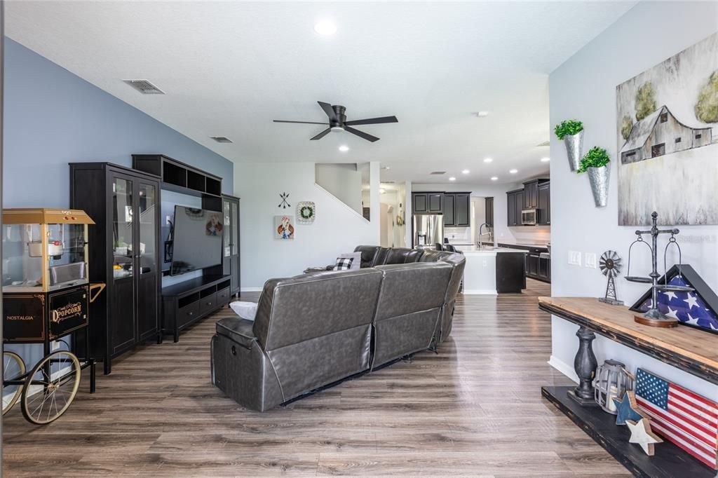 For Sale: $729,000 (5 beds, 3 baths, 3537 Square Feet)