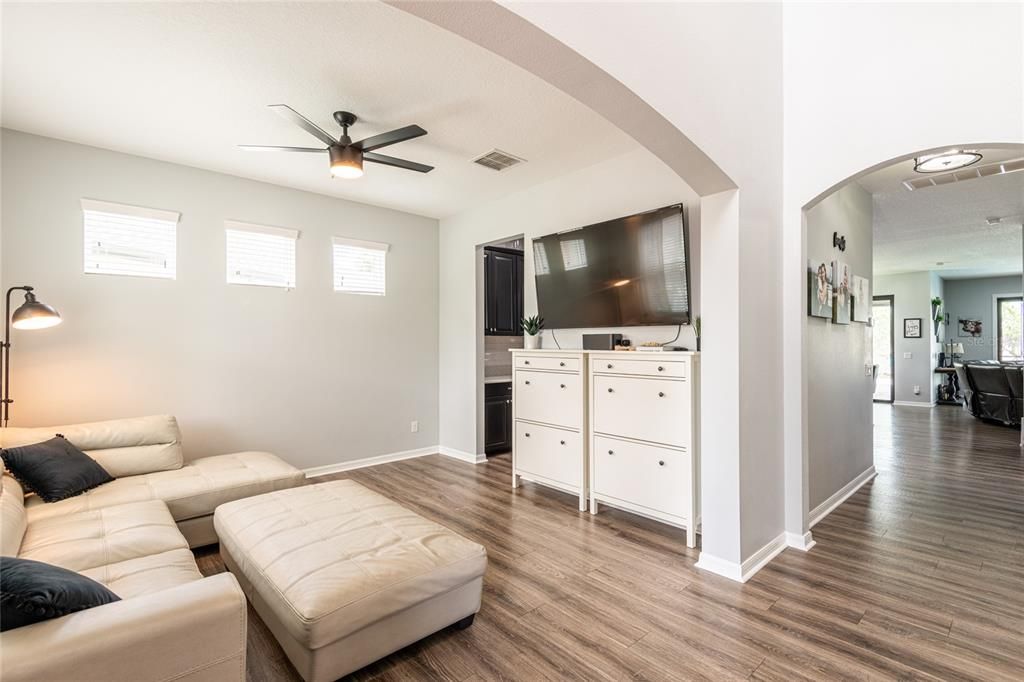 For Sale: $729,000 (5 beds, 3 baths, 3537 Square Feet)