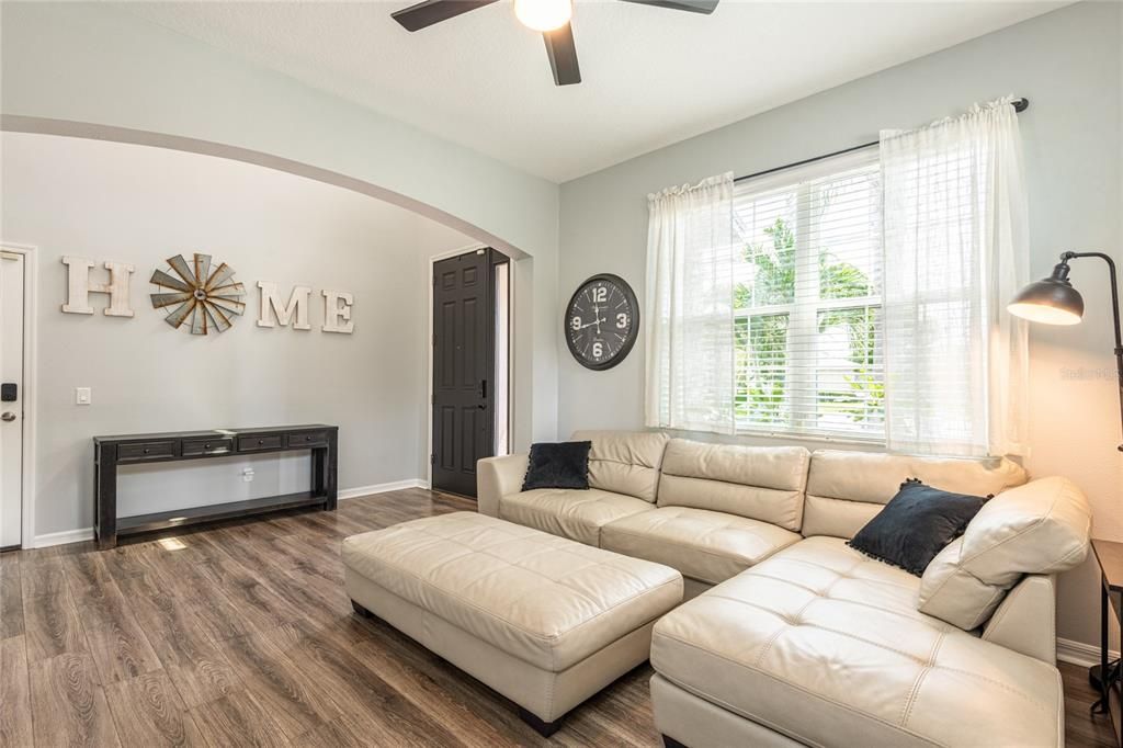 For Sale: $729,000 (5 beds, 3 baths, 3537 Square Feet)