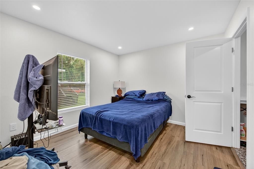 待售: $775,000 (2 贝兹, 3 浴室, 870 平方英尺)