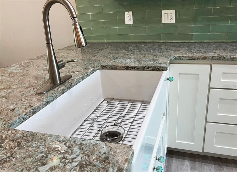 For Sale: $560,000 (2 beds, 2 baths, 1400 Square Feet)